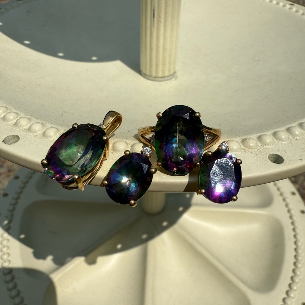 Gorgeous Mystic Topaz and diamond necklace pendant, earrings and ring set